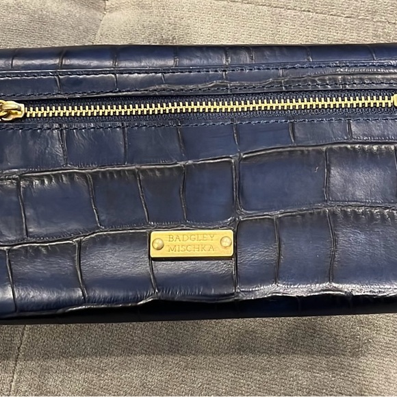 Badgley Mischka Navy Crocodile Leather Wallet ~ New without tags - Picture 3 of 10